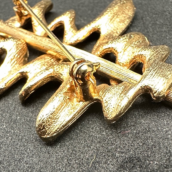 Gold and Silver Abstract Brooch - Picture 5 of 6